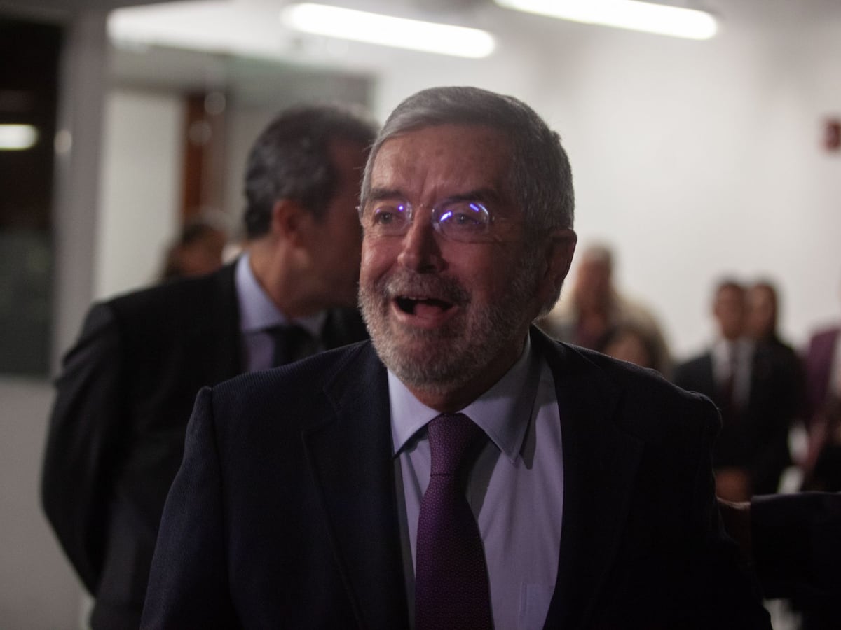 Canciller mexicano convoca a embajadores y cónsules para definir estrategia internacional