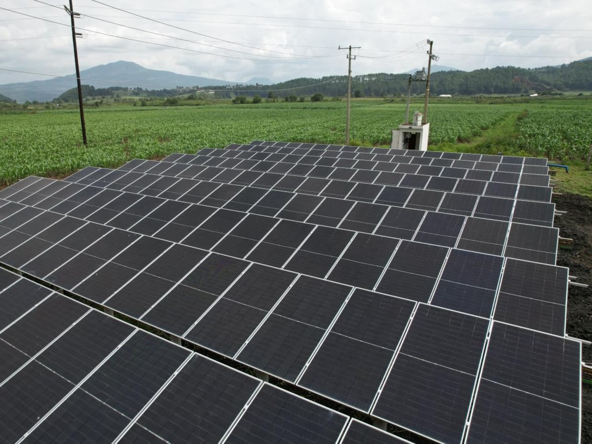 Conagua instala sistema de energía solar fotovoltaica en comunidad indígena de Paracho en beneficio de mil 779 personas
