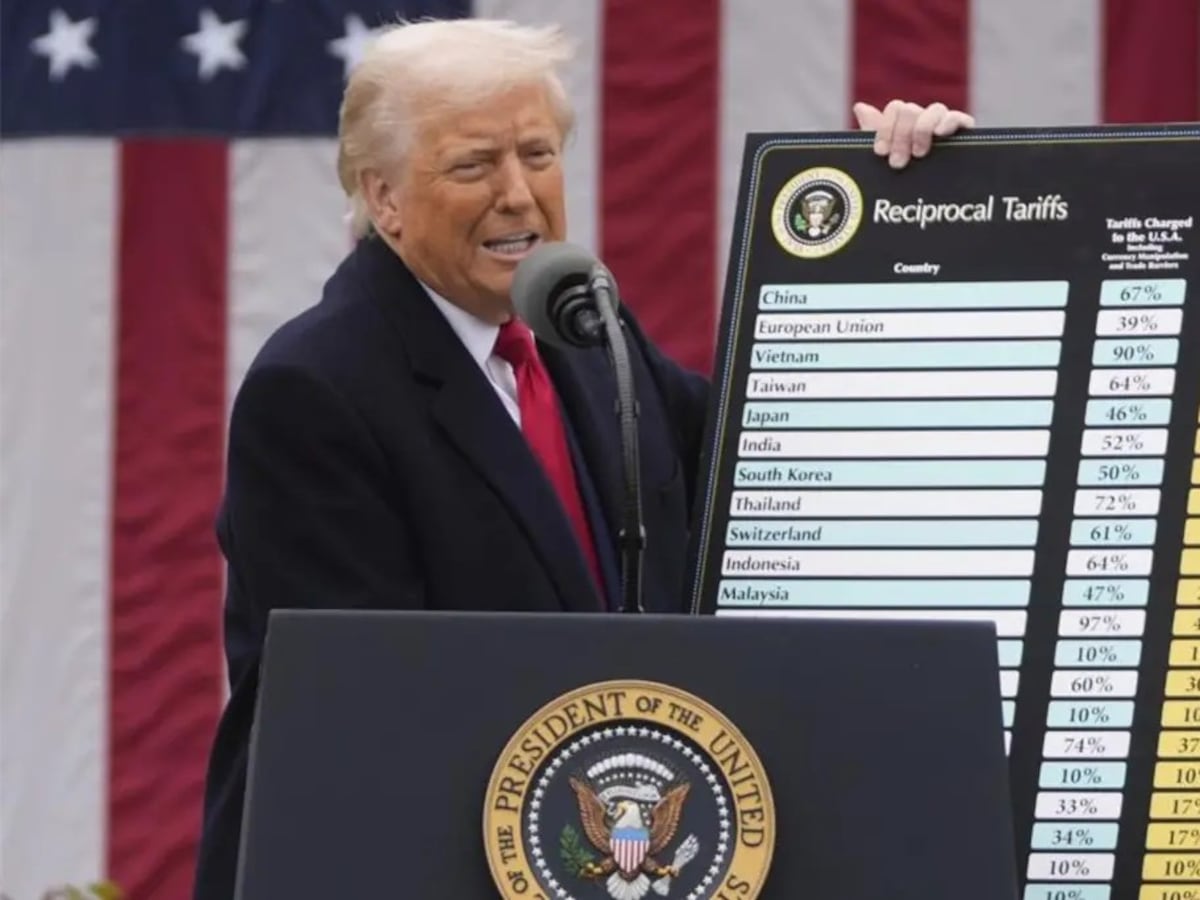 Tribunal de apelaciones de EU avala que Trump siga aplicando arancel global del 10 %