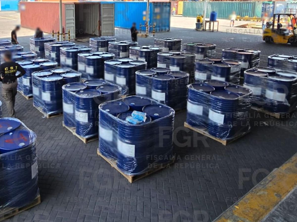 FGR asegura más de 54 mil litros de sustancias químicas para fabricación de drogas sintéticas