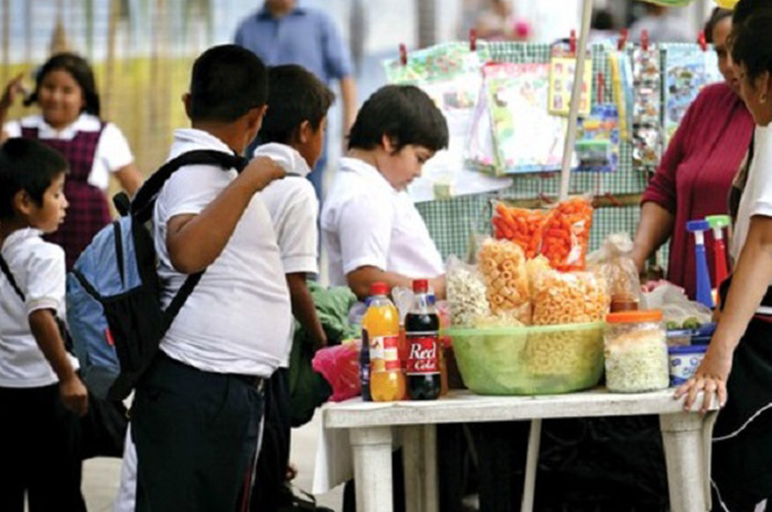 Escuelas en México promueven obesidad: EPC y REDIM