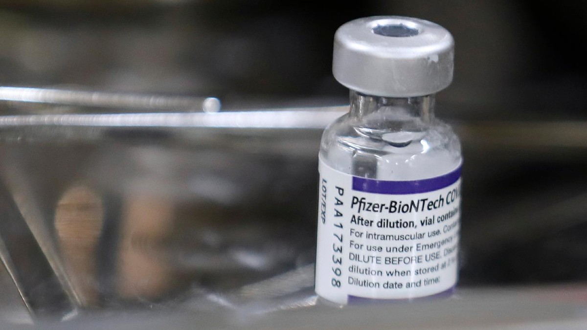 Pfizer inicia prueba clínica de la vacuna contra variante ómicron