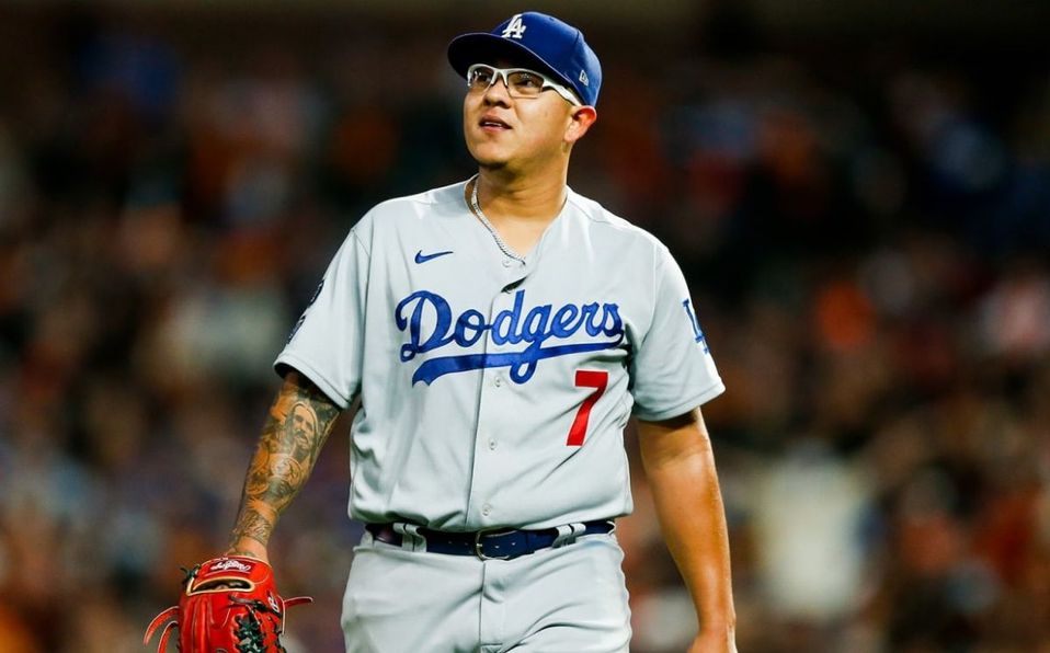 Julio Urías se va sin decisión en derrota de Dodgers en Arizona